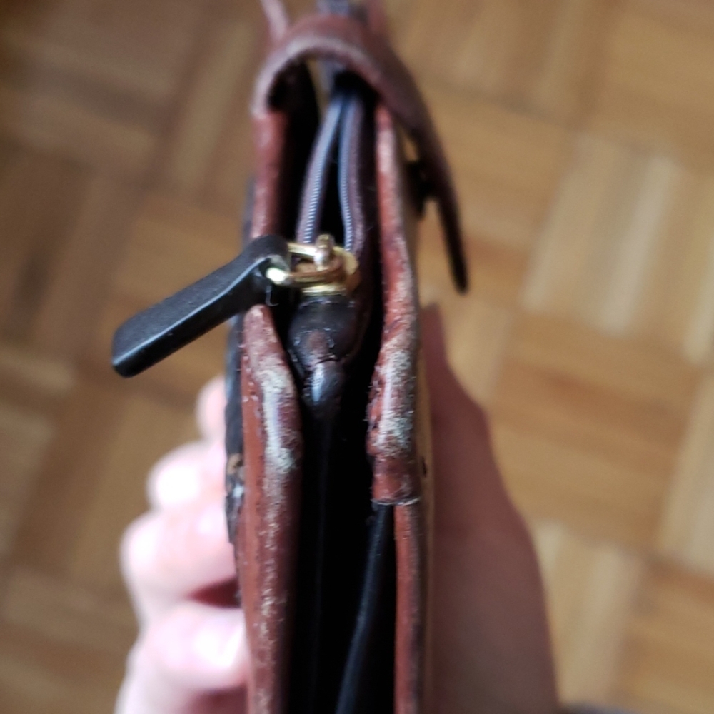 Hi Design Vintage Leaf Wallet - Picture 6 of 8